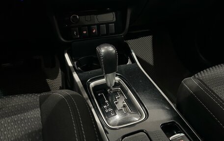 Mitsubishi Outlander III рестайлинг 3, 2018 год, 1 799 000 рублей, 20 фотография