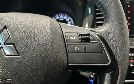 Mitsubishi Outlander III рестайлинг 3, 2018 год, 1 799 000 рублей, 23 фотография