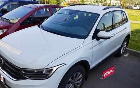 Volkswagen Tiguan II, 2021 год, 2 590 000 рублей, 2 фотография