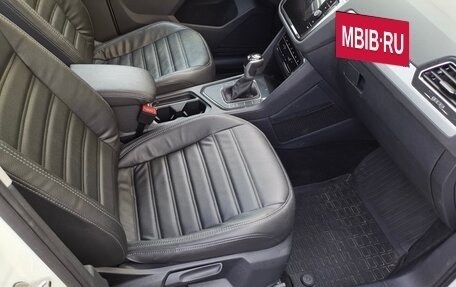Volkswagen Tiguan II, 2021 год, 2 590 000 рублей, 9 фотография
