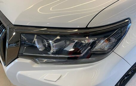Toyota Land Cruiser Prado 150 рестайлинг 2, 2021 год, 6 600 000 рублей, 15 фотография