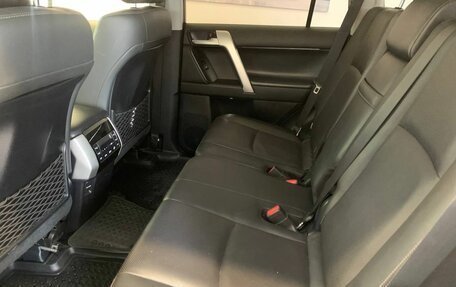 Toyota Land Cruiser Prado 150 рестайлинг 2, 2021 год, 6 600 000 рублей, 10 фотография