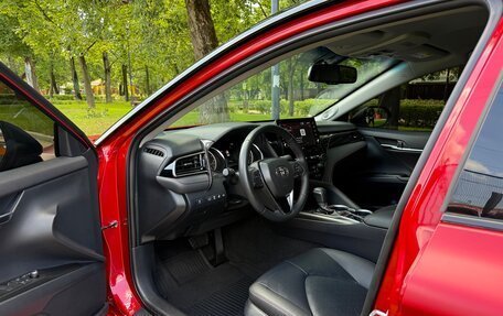 Toyota Camry, 2021 год, 3 290 000 рублей, 9 фотография