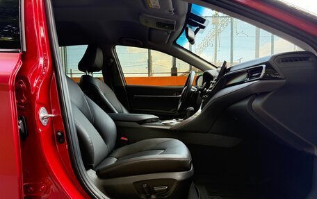 Toyota Camry, 2021 год, 3 290 000 рублей, 14 фотография