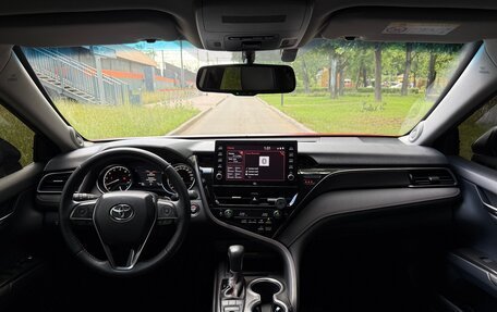 Toyota Camry, 2021 год, 3 290 000 рублей, 15 фотография
