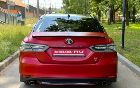 Toyota Camry, 2021 год, 3 290 000 рублей, 6 фотография