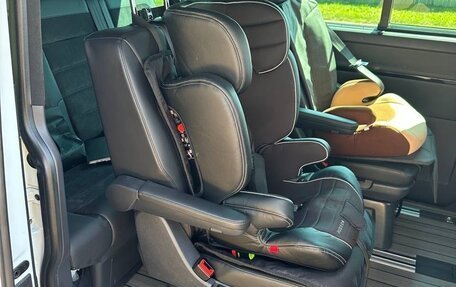 Volkswagen Multivan T6 рестайлинг, 2019 год, 5 777 000 рублей, 9 фотография