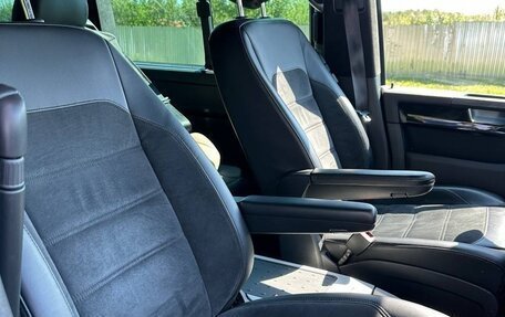 Volkswagen Multivan T6 рестайлинг, 2019 год, 5 777 000 рублей, 8 фотография