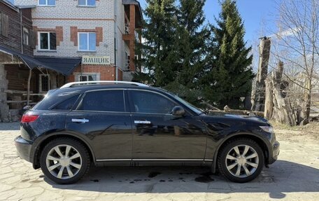 Infiniti FX I, 2004 год, 730 000 рублей, 3 фотография