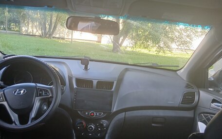 Hyundai Solaris II рестайлинг, 2014 год, 650 000 рублей, 11 фотография