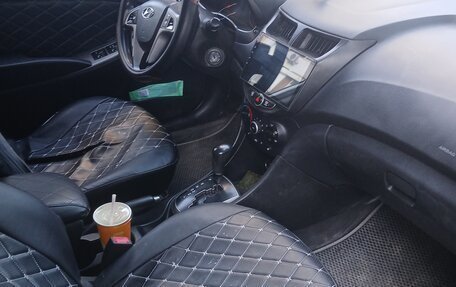 Hyundai Solaris II рестайлинг, 2014 год, 650 000 рублей, 13 фотография