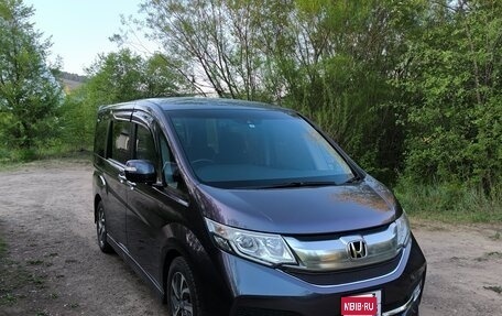 Honda Stepwgn IV, 2015 год, 1 680 000 рублей, 1 фотография
