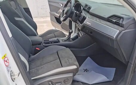 Audi Q3, 2021 год, 2 500 000 рублей, 8 фотография