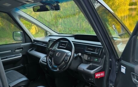 Honda Stepwgn IV, 2015 год, 1 680 000 рублей, 4 фотография