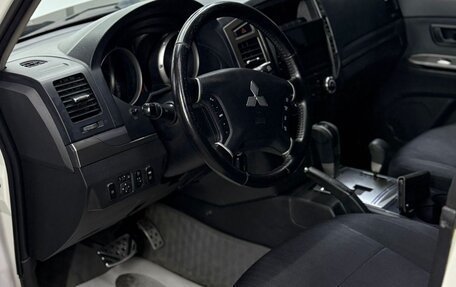 Mitsubishi Pajero IV, 2014 год, 2 400 000 рублей, 2 фотография