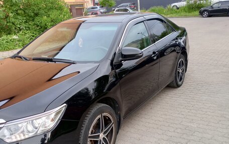 Toyota Camry, 2015 год, 1 800 000 рублей, 2 фотография