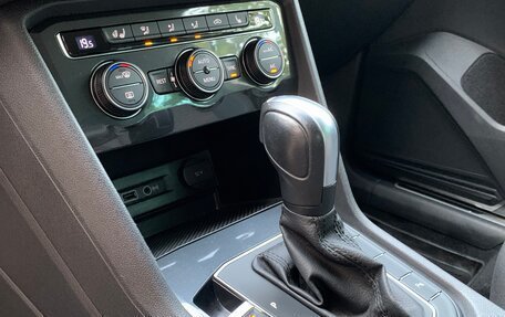 Volkswagen Tiguan II, 2019 год, 2 475 000 рублей, 27 фотография