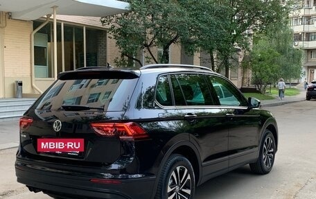 Volkswagen Tiguan II, 2019 год, 2 475 000 рублей, 13 фотография