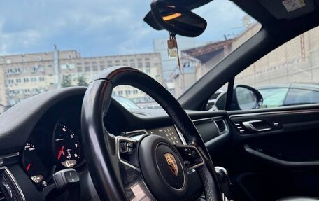 Porsche Macan I рестайлинг, 2017 год, 3 700 000 рублей, 3 фотография