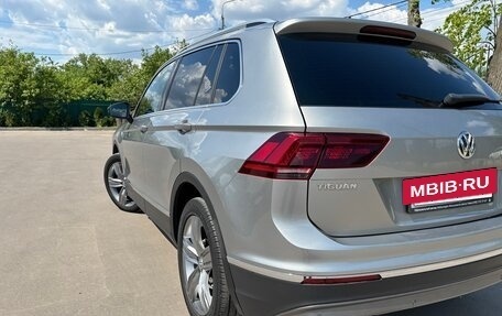 Volkswagen Tiguan II, 2018 год, 2 400 000 рублей, 8 фотография