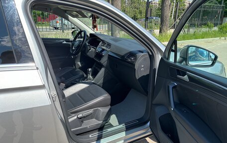 Volkswagen Tiguan II, 2018 год, 2 400 000 рублей, 12 фотография