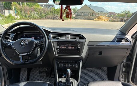 Volkswagen Tiguan II, 2018 год, 2 400 000 рублей, 13 фотография