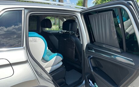 Volkswagen Tiguan II, 2018 год, 2 400 000 рублей, 16 фотография