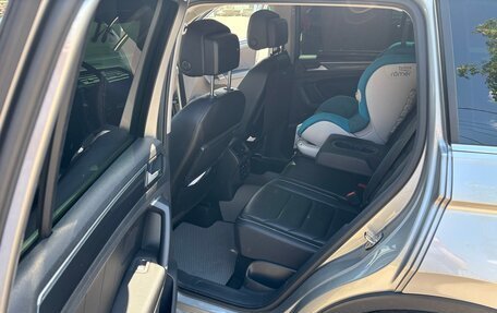 Volkswagen Tiguan II, 2018 год, 2 400 000 рублей, 22 фотография