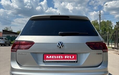 Volkswagen Tiguan II, 2018 год, 2 400 000 рублей, 7 фотография