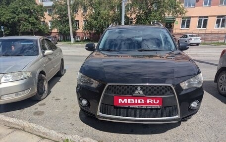 Mitsubishi Outlander III рестайлинг 3, 2010 год, 1 100 000 рублей, 2 фотография