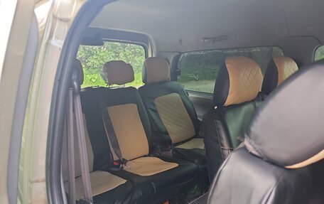 Hyundai H-1 II рестайлинг, 2006 год, 950 000 рублей, 17 фотография