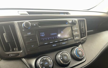 Toyota RAV4, 2016 год, 1 770 000 рублей, 12 фотография