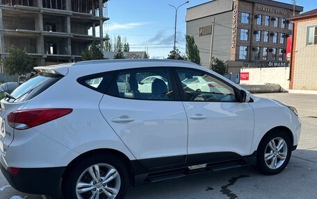 Hyundai ix35 I рестайлинг, 2013 год, 1 000 000 рублей, 2 фотография