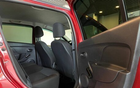 Renault Sandero II рестайлинг, 2016 год, 885 000 рублей, 26 фотография