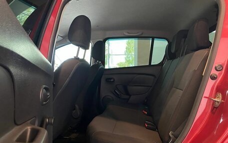 Renault Sandero II рестайлинг, 2016 год, 885 000 рублей, 25 фотография