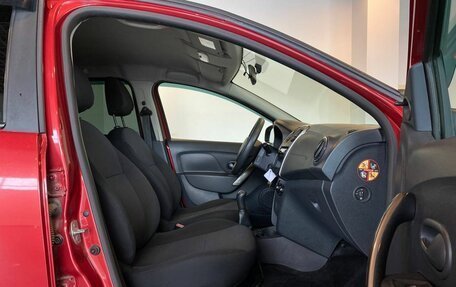 Renault Sandero II рестайлинг, 2016 год, 885 000 рублей, 29 фотография