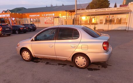 Toyota Platz, 2001 год, 320 000 рублей, 6 фотография