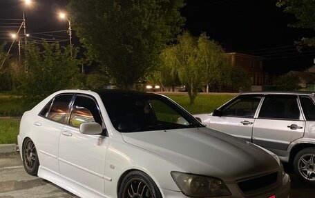 Toyota Altezza, 2001 год, 690 000 рублей, 1 фотография
