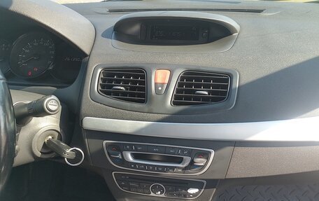 Renault Fluence I, 2011 год, 560 000 рублей, 3 фотография