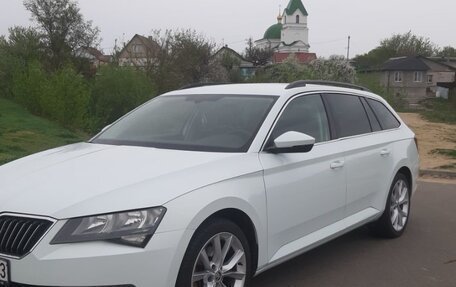 Skoda Superb III рестайлинг, 2017 год, 1 560 000 рублей, 5 фотография
