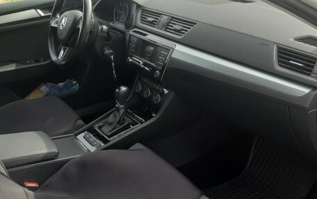 Skoda Superb III рестайлинг, 2017 год, 1 560 000 рублей, 11 фотография