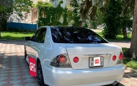 Toyota Altezza, 2001 год, 690 000 рублей, 3 фотография