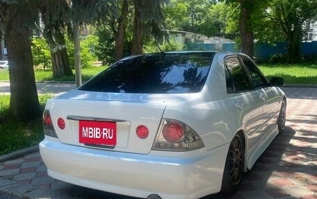 Toyota Altezza, 2001 год, 690 000 рублей, 4 фотография