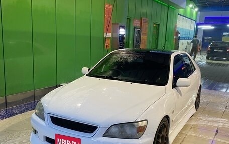 Toyota Altezza, 2001 год, 690 000 рублей, 9 фотография