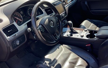 Volkswagen Touareg III, 2013 год, 2 590 000 рублей, 2 фотография