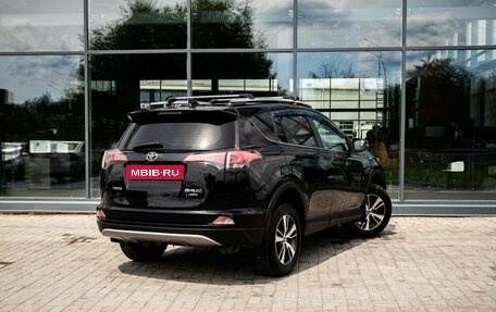 Toyota RAV4, 2017 год, 2 400 000 рублей, 2 фотография