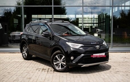 Toyota RAV4, 2017 год, 2 400 000 рублей, 5 фотография