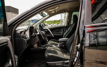 Toyota RAV4, 2017 год, 2 400 000 рублей, 12 фотография