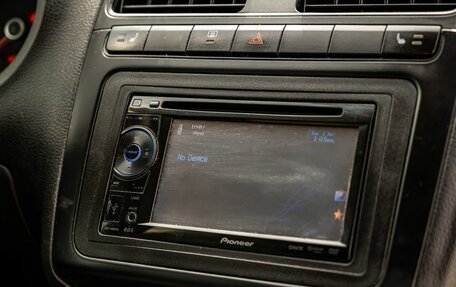 Volkswagen Polo VI (EU Market), 2011 год, 700 000 рублей, 19 фотография