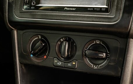 Volkswagen Polo VI (EU Market), 2011 год, 700 000 рублей, 20 фотография
